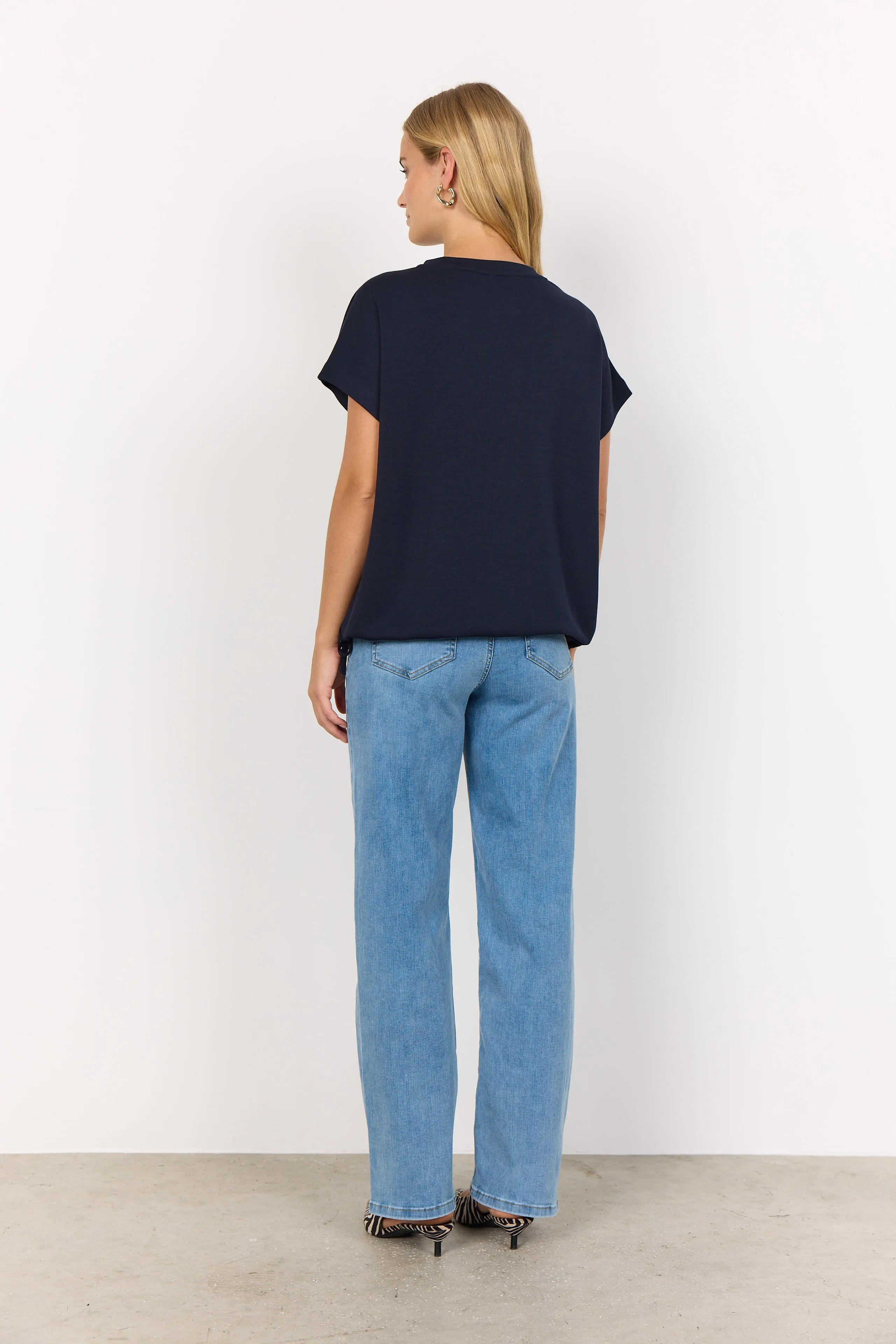 Banu T-Shirt