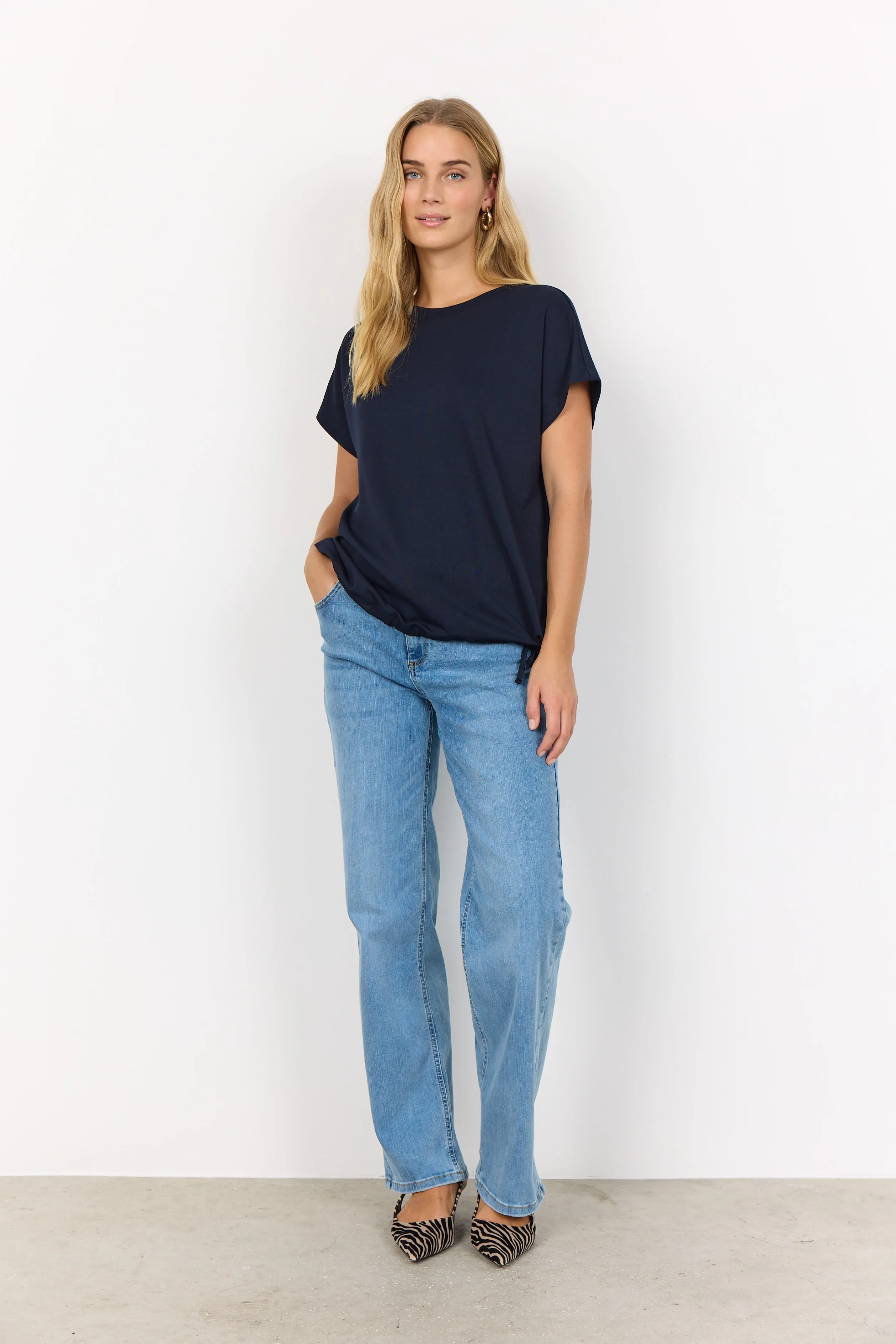Banu T-Shirt