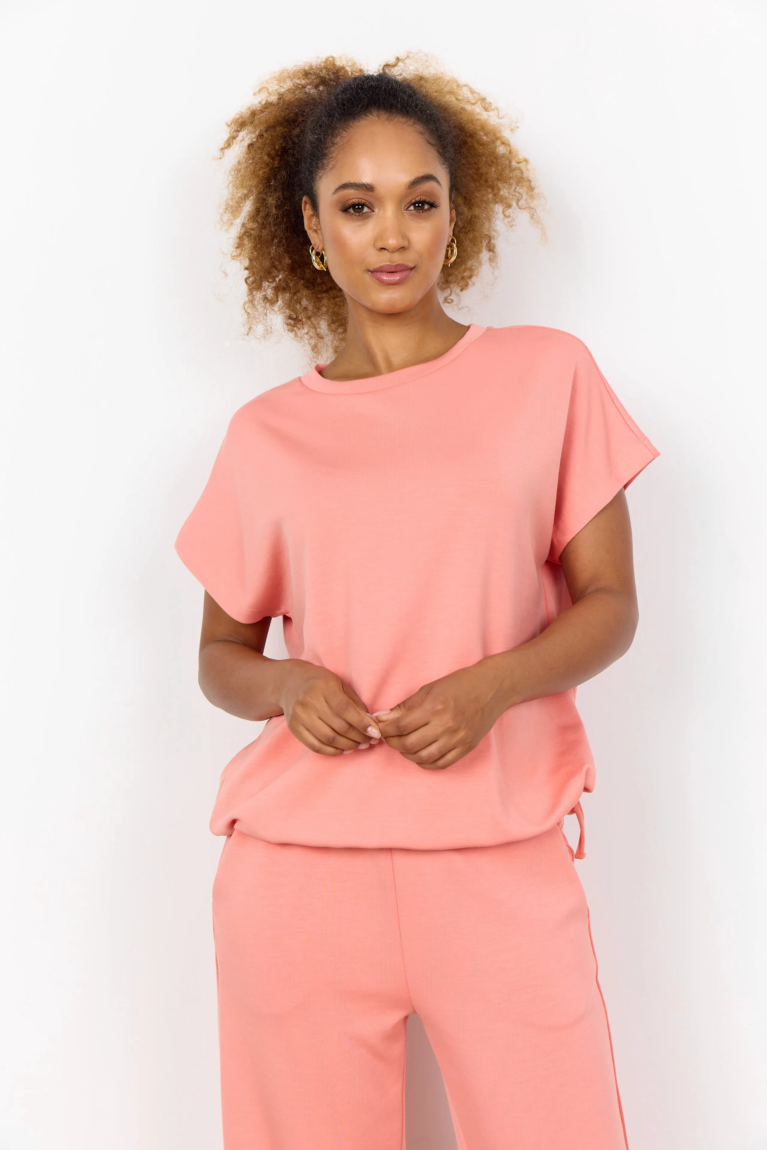 Banu T-Shirt