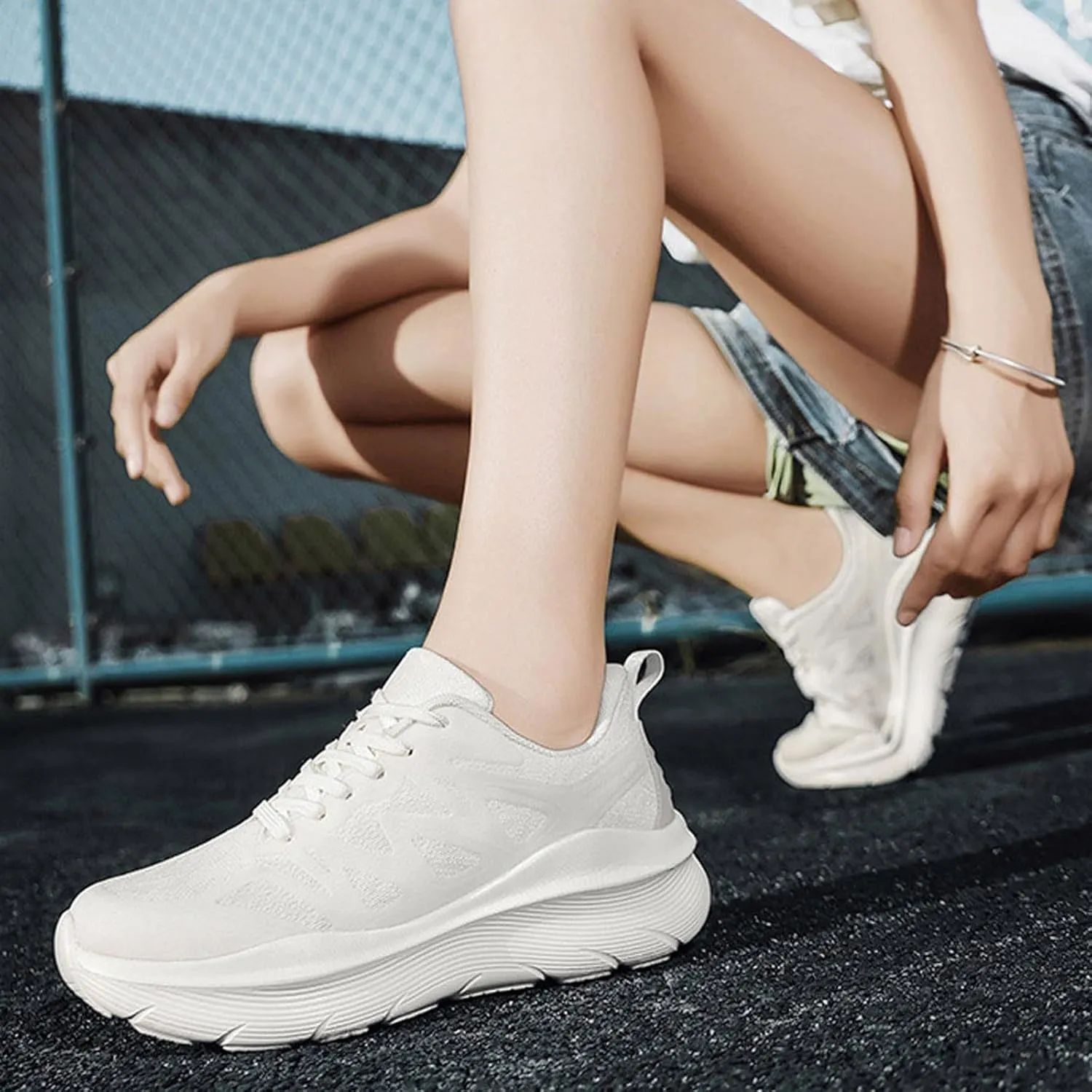 Couples Fashion Mesh Solid Color Breathable Sneakers Temperament Comfortable Running Shoes