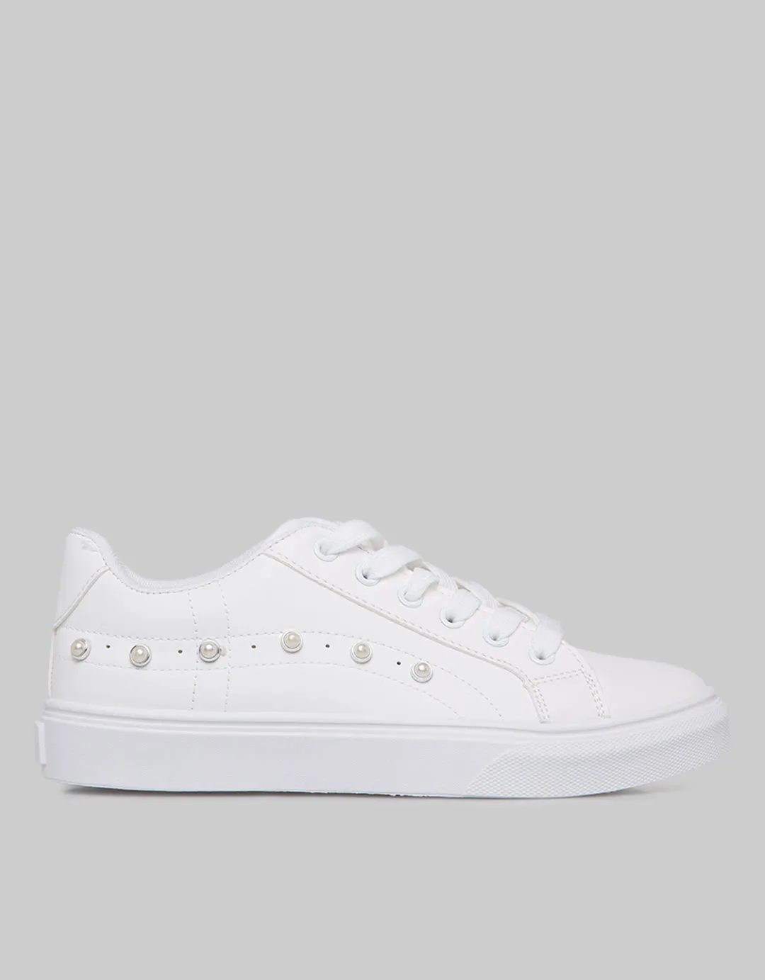 Details Sneakers Woman Studded