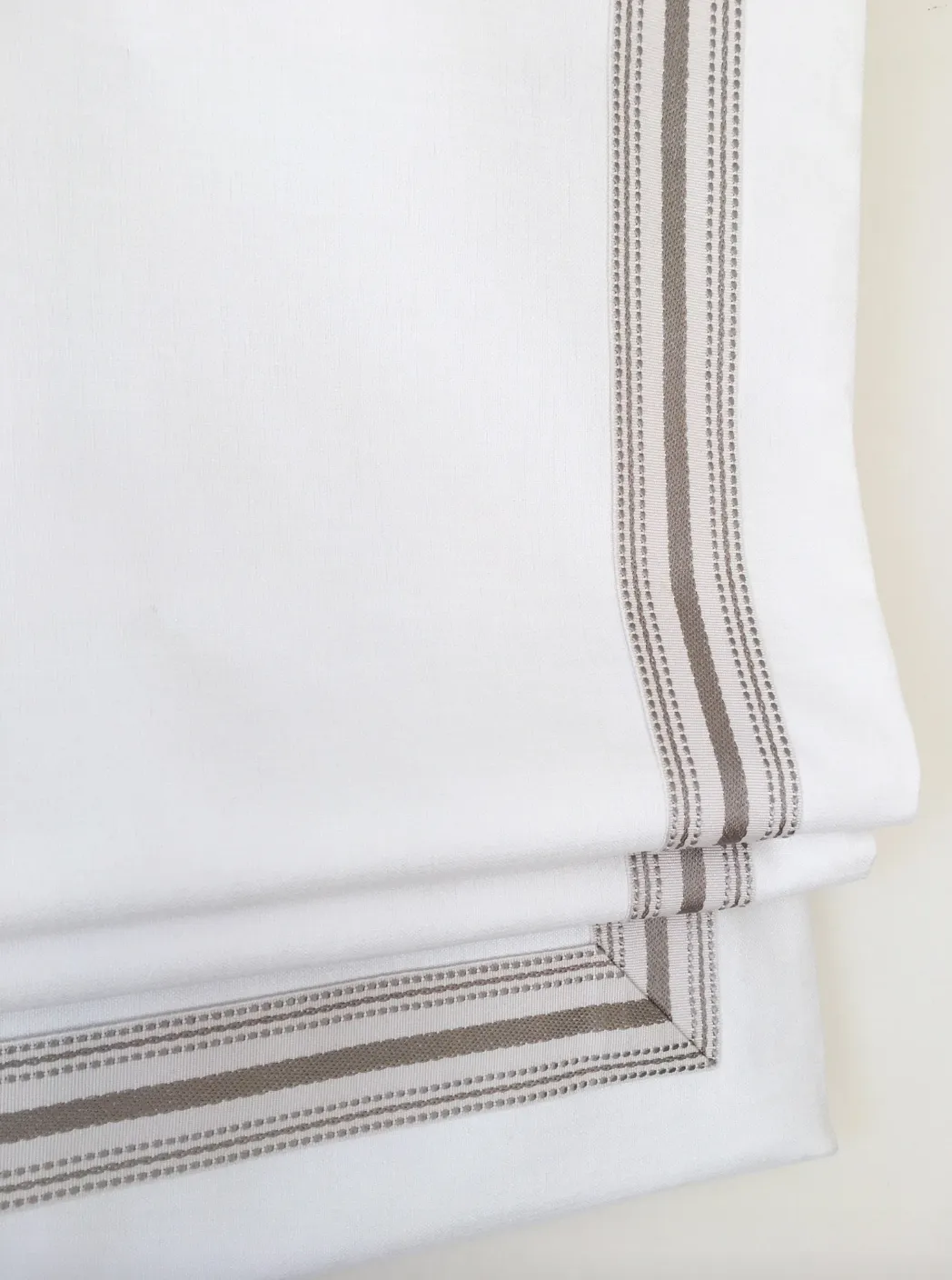 Relaxed Roman Shade, Custom roman shade, Decorative trim #922, roman shade with chain mechanism, Roman Shades for windows, window treatments